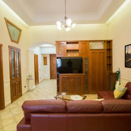 Marty House-3